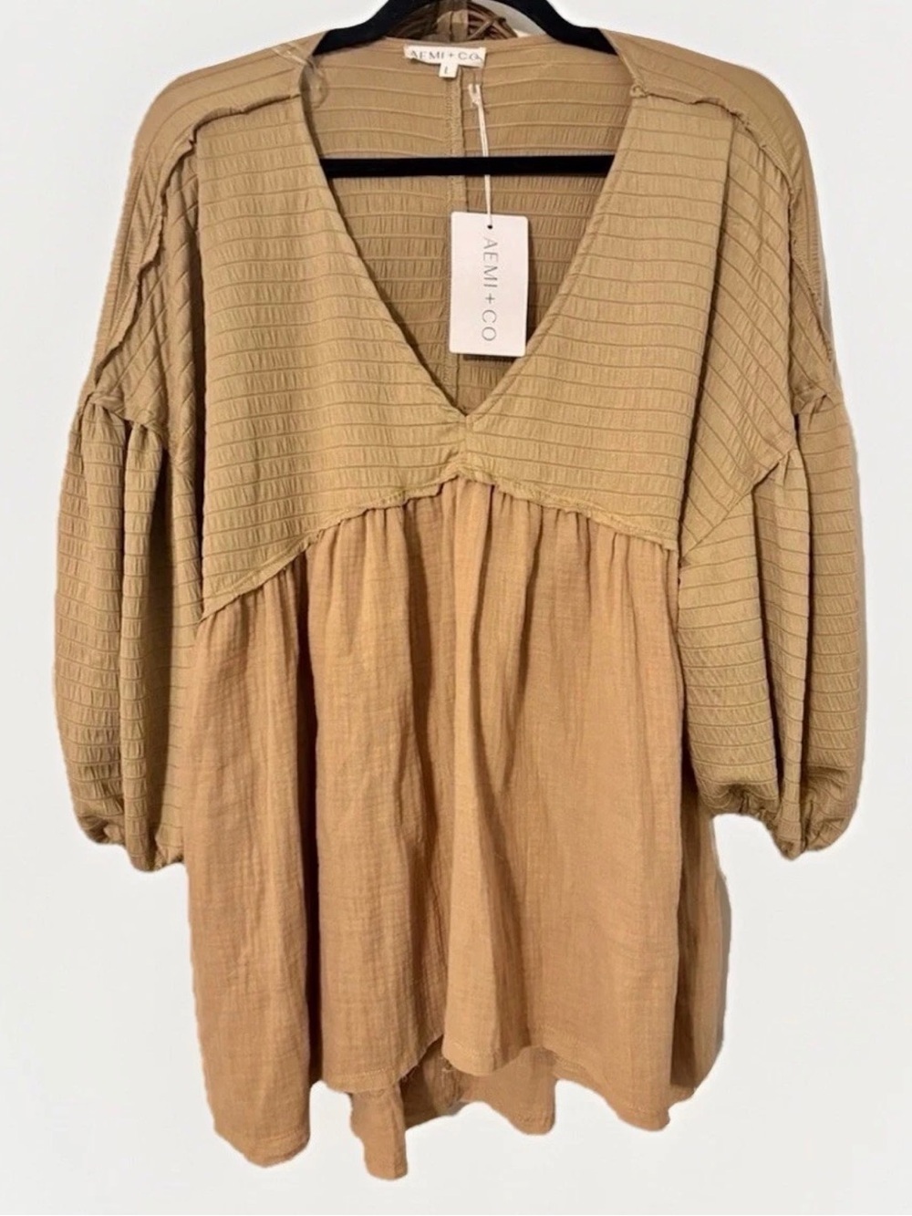 🇺🇸 AEMI + CO Babydoll Tunic Top Neutral Beige/Khaki Boho Peasant Blouse Size L